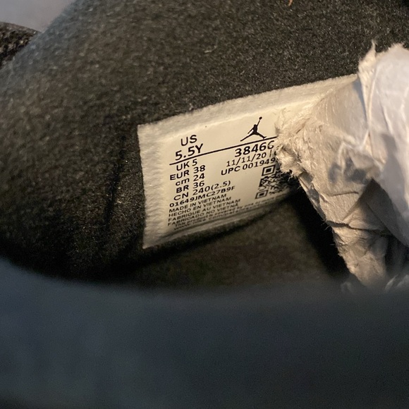 JORDAN 6 Retro Size 5.5Y - Picture 12 of 12